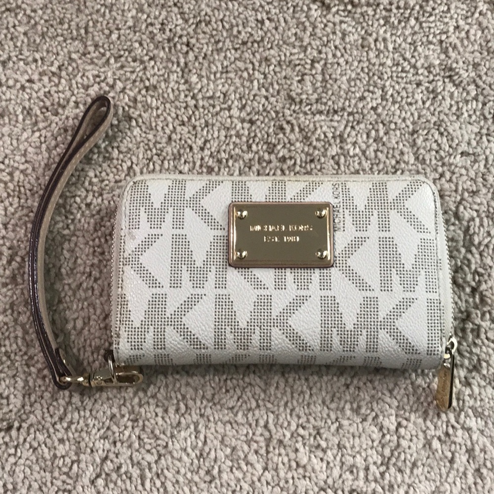 Michael Kors Wristlet